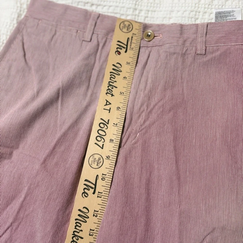Banana Republic Chino Shorts Ticking‎ Stripe Mens 34 Red 100% Cotton Casual EUC
